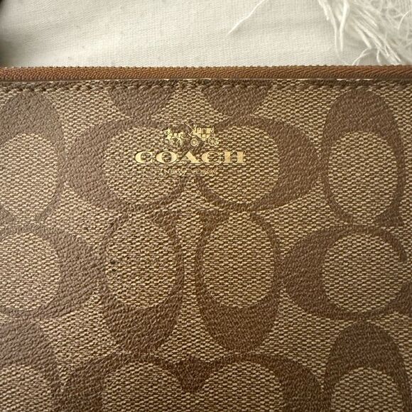 Coach Brown Signature Wristlet - Picture 2 of 9